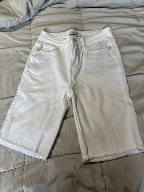 Judy Blue white denim shorts size small jorts raw hem stretch